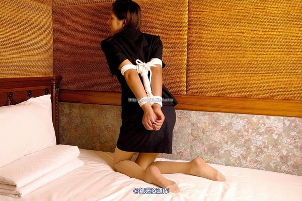 丽柜美束 - 2005-09-03 第 1 张图片