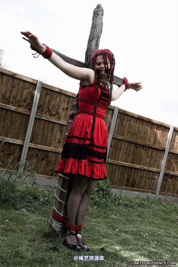 limitedaudience - 2010 beckykat out in the cold 第 5 张图片