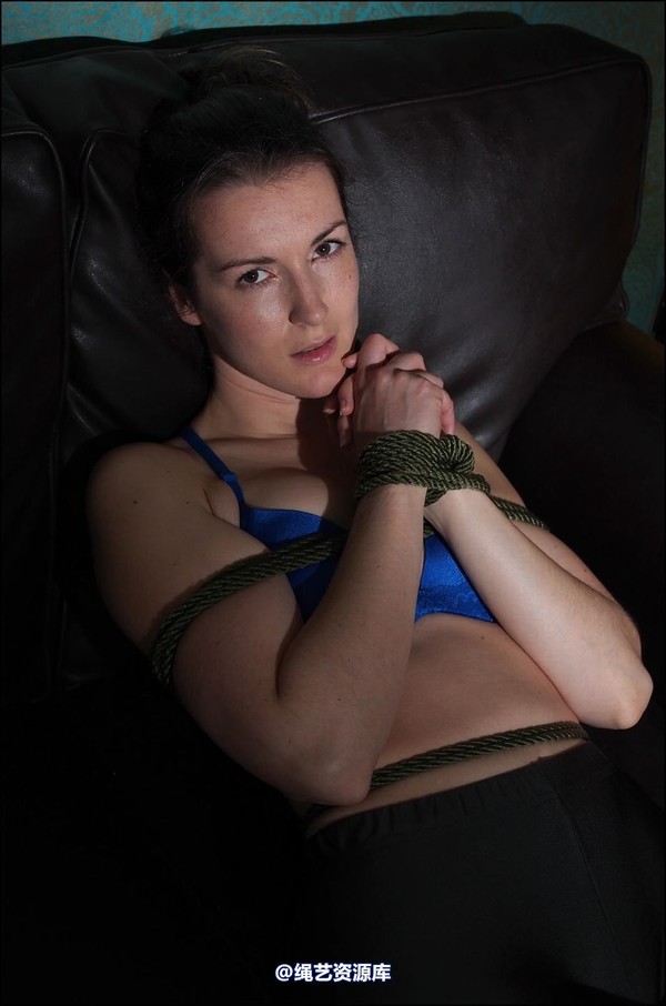 simplytied - Cassie in more black tights 第 21 张图片