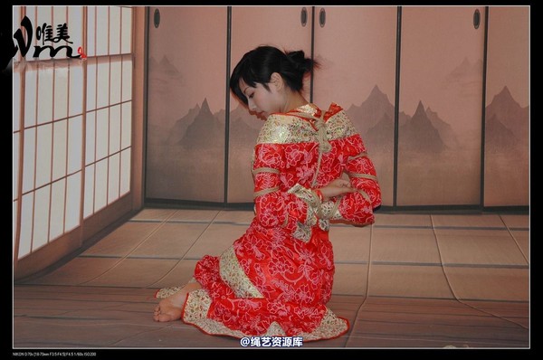 唯美之家 - 08-05-29盈盈汉服-护士装 第 16 张图片