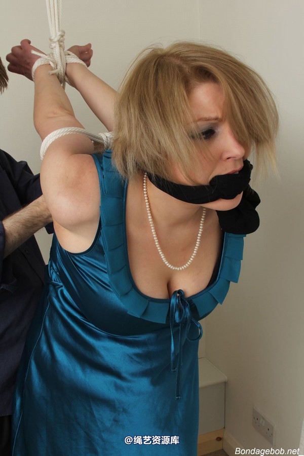 bondagebob - Temptress Kate Pantyhose gag 第 105 张图片