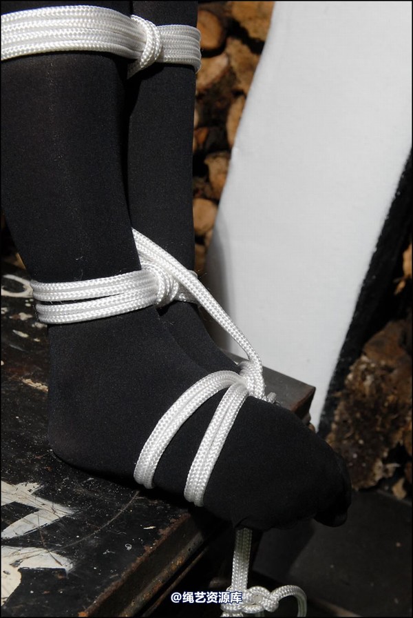 simplytied - RR by the wood pile 第 54 张图片