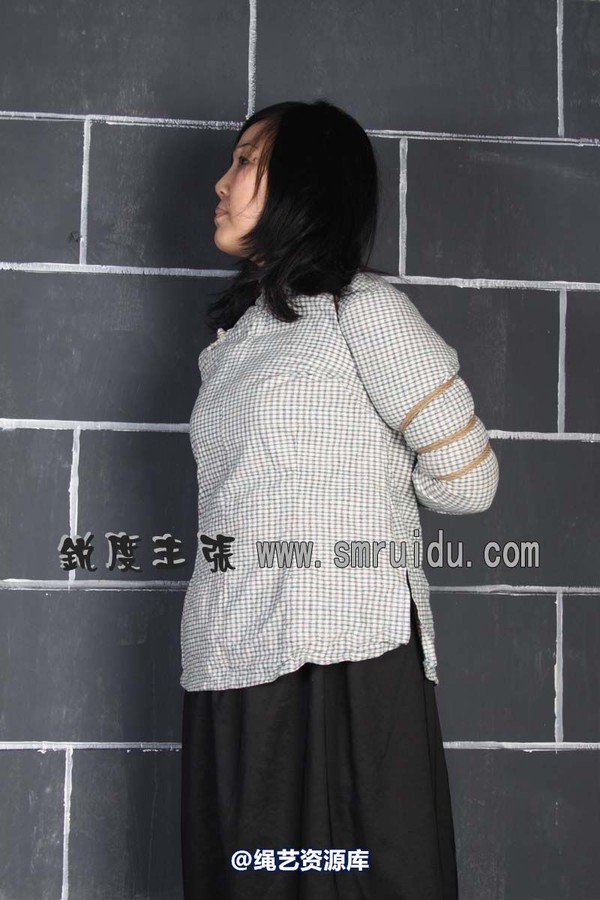 锐度主张 - 五花大襟衣插牌模特：雨露 第 31 张图片