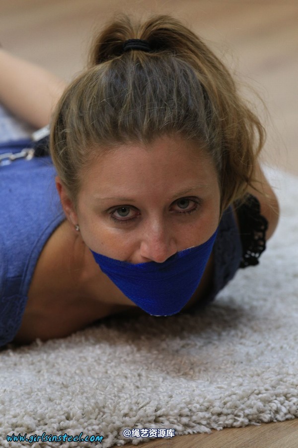 girlsinsteel - Sophia barfeet and hogcuffed 第 58 张图片
