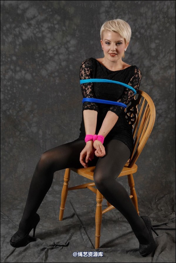 simplytied - Fun with coloured tights 第 12 张图片