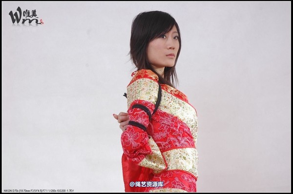 唯美之家 - 2008-11-20雯雯汉服 第 38 张图片