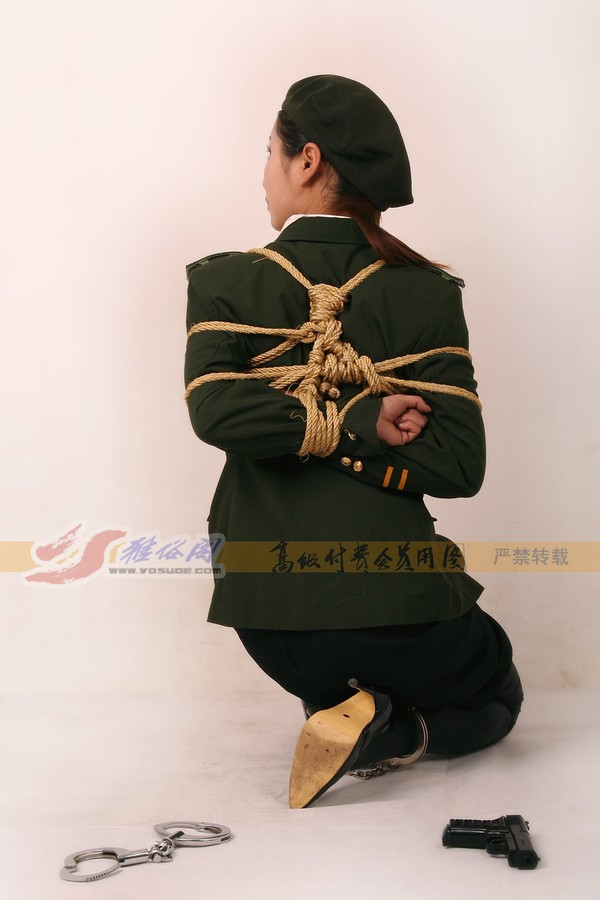 雅俗阁 - 20060422雅思警服(2) 第 42 张图片