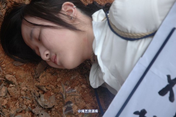 唯美之家 - 2010-1-26青灵下跪 第 40 张图片