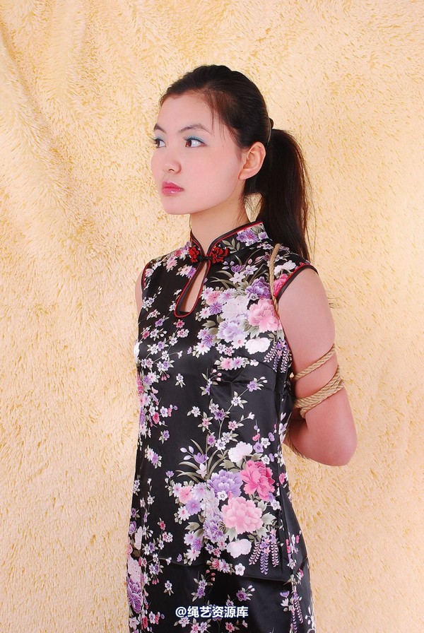 神艺缘 - 036-雨婷--被绑的旗袍女 第 36 张图片