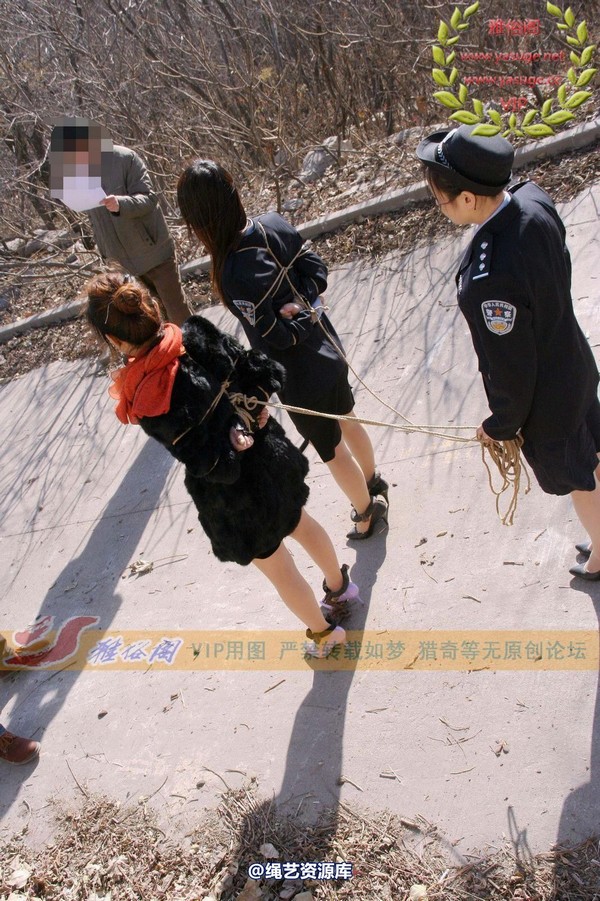 雅俗阁 - 2013-NO.34《押解》Model雅慕 雅蜜 第 11 张图片
