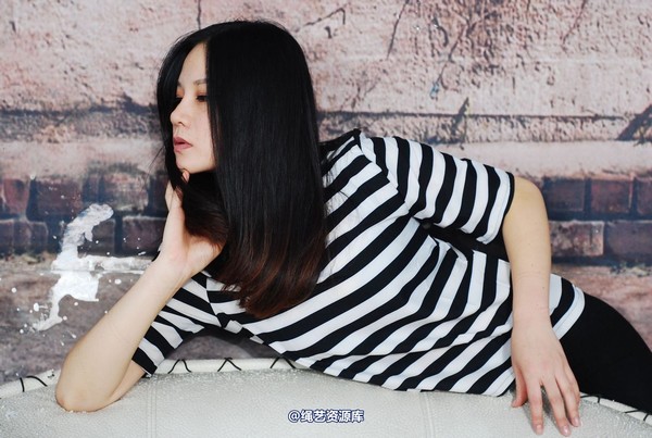 唯美之家 - 思欣红礼服 第 51 张图片
