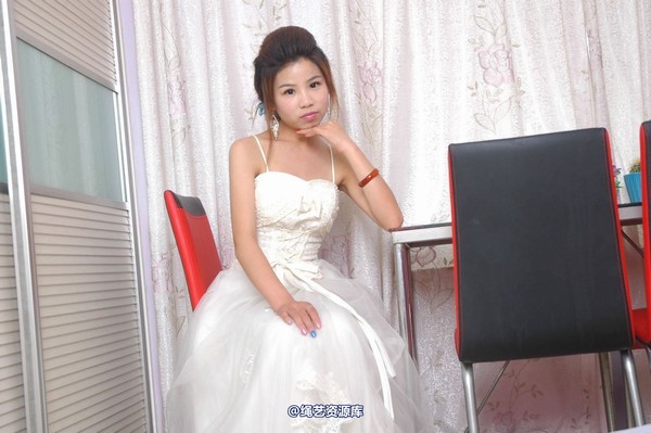 唯美之家 - 丽莎婚纱捆绑2010-7-8 第 2 张图片