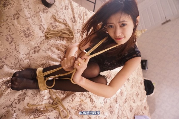 dk13美束馆 - 2.13-小宝黑袍j-111P 第 79 张图片