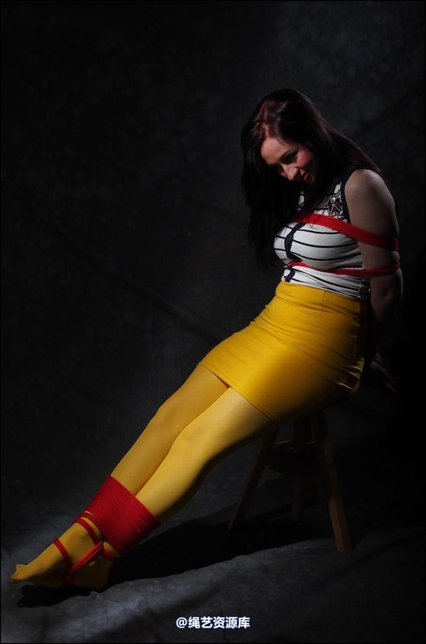 simplytied - Yellow tights red rope 第 27 张图片