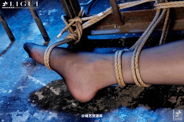 丽柜美束 - 2012-07-11 Model 桃子-2 第 4 张图片