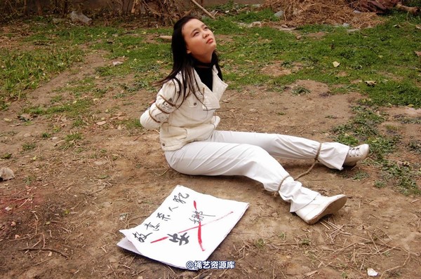 mj影视 - 安娜刑场2013-04-13 第 124 张图片