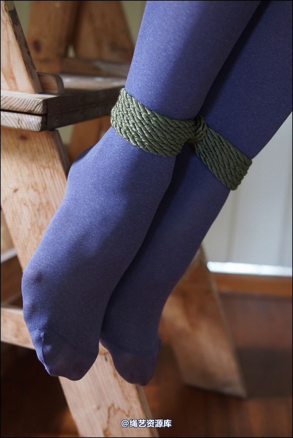simplytied - Ariel in Purple tights 第 31 张图片