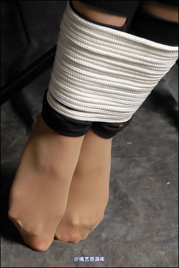 simplytied - Holey Legging Jinx 第 32 张图片