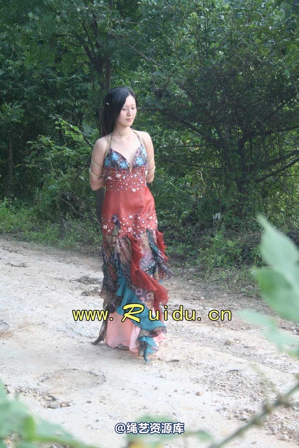 锐度主张 - 20070818第29期 宝宝草地漫舞图片 第 73 张图片