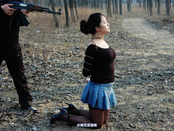 mj影视 - 2013-3-4陈沫踏青 黑丝美女最终的不归路 第 235 张图片