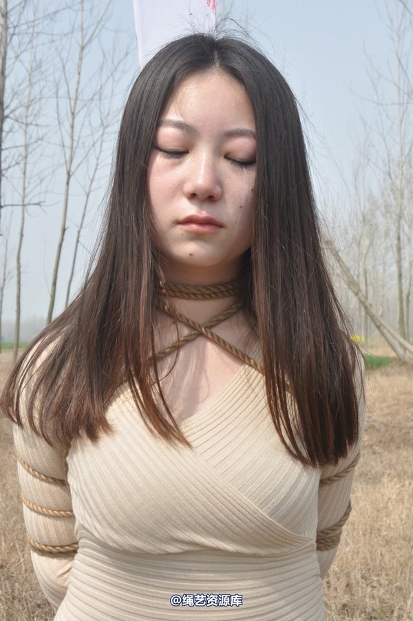 mj影视 - 车模梅晓雯 第 214 张图片