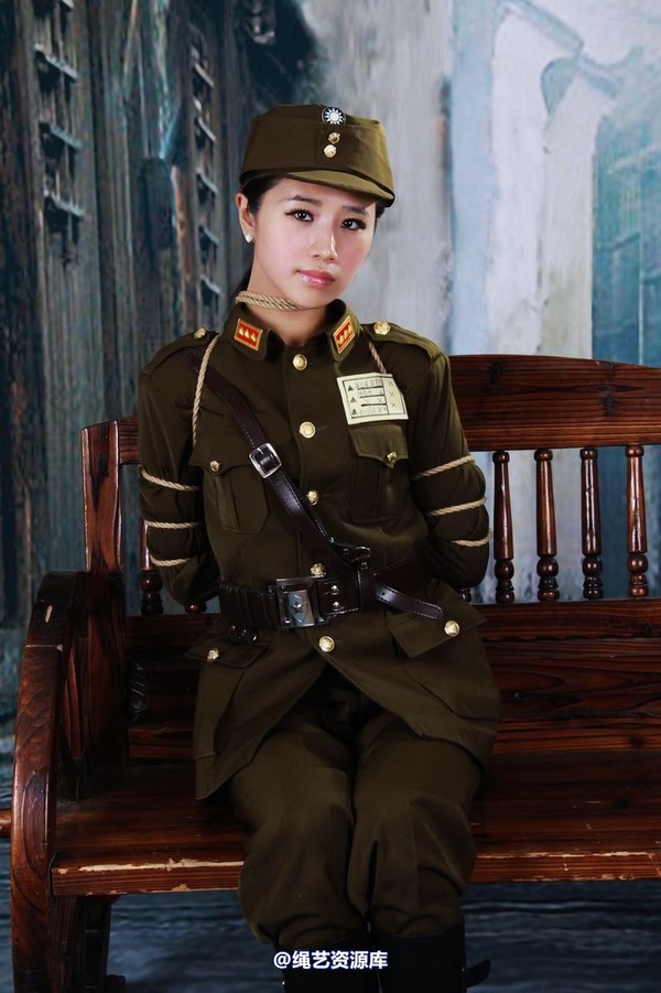 神艺缘 - 235-美式女制服 第 14 张图片