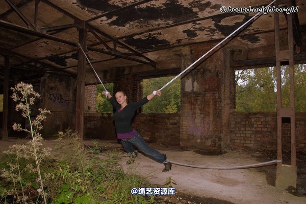 bound-neighbor-girl - Peggy - surprise in the ruins part 3 第 23 张图片