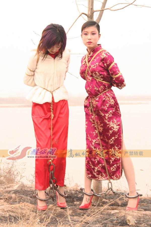 雅俗阁 - 20060331新太行采风---雪儿、雅柔旗袍合拍 第 131 张图片