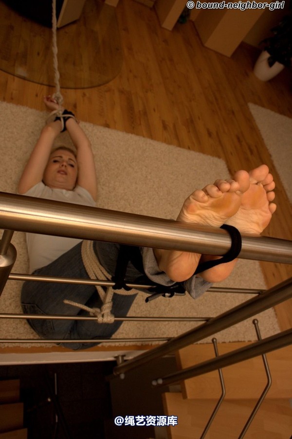 bound-neighbor-girl - Cindy - Tied up in her apartment 6 第 47 张图片