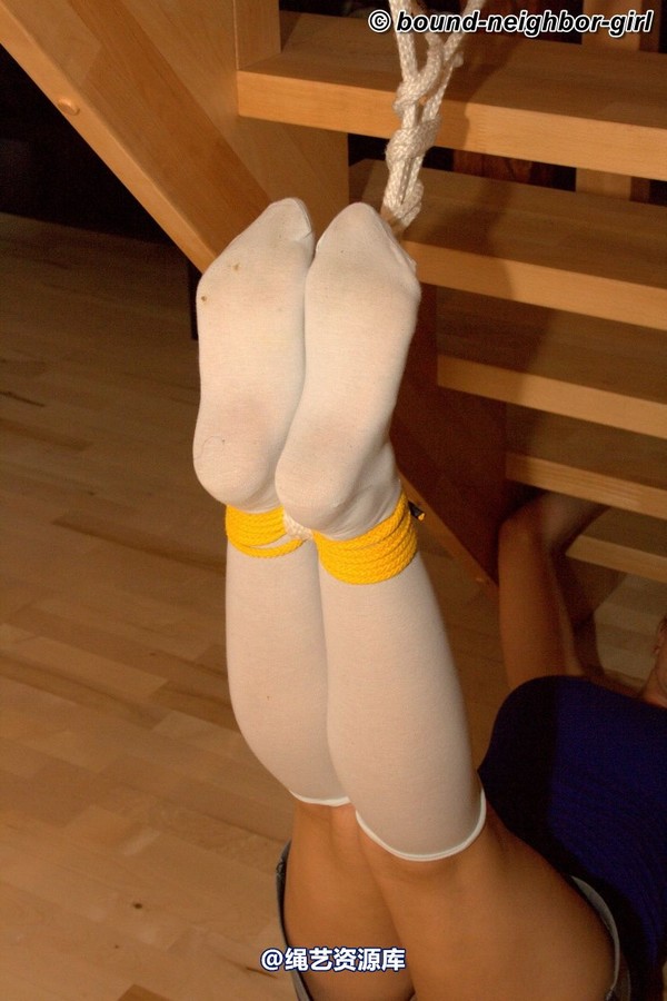 bound-neighbor-girl - Julia in the holiday house 2 第 46 张图片