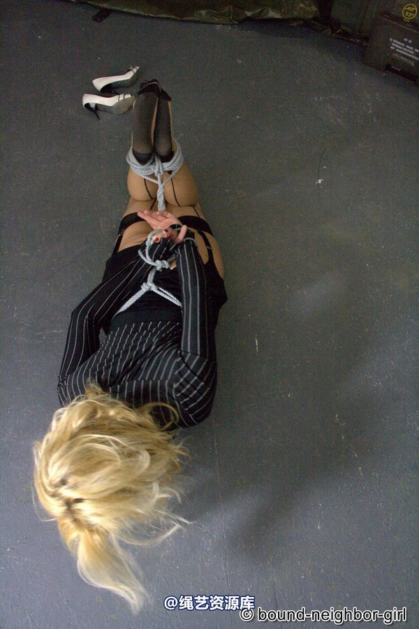 bound-neighbor-girl - Elena - Tied up in storage 1 第 37 张图片