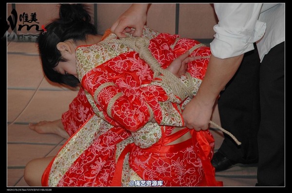 唯美之家 - 08-05-29盈盈汉服-护士装 第 47 张图片
