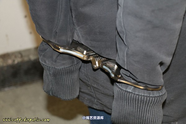 girlsinsteel - High security handcuffs 第 34 张图片