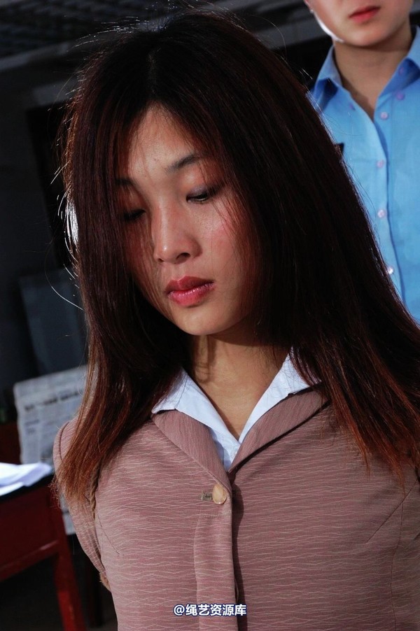 mj影视 - 倾心职务犯罪－押解绳-2013-03-28 第 343 张图片
