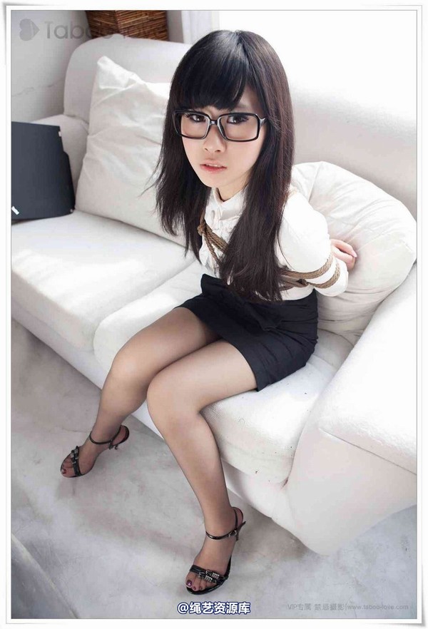 禁忌摄影 - No.083 Yuko 职业女性之气质束缚 第 11 张图片