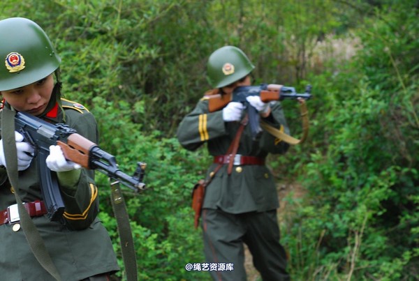 唯美之家 - 外拍军装三模特 第 234 张图片