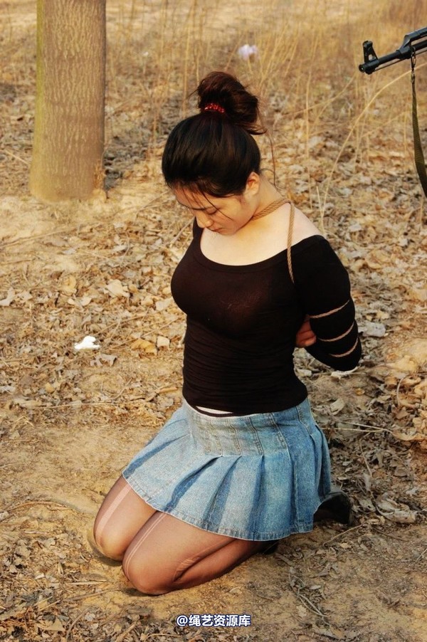mj影视 - 2013-3-4陈沫踏青 黑丝美女最终的不归路 第 40 张图片