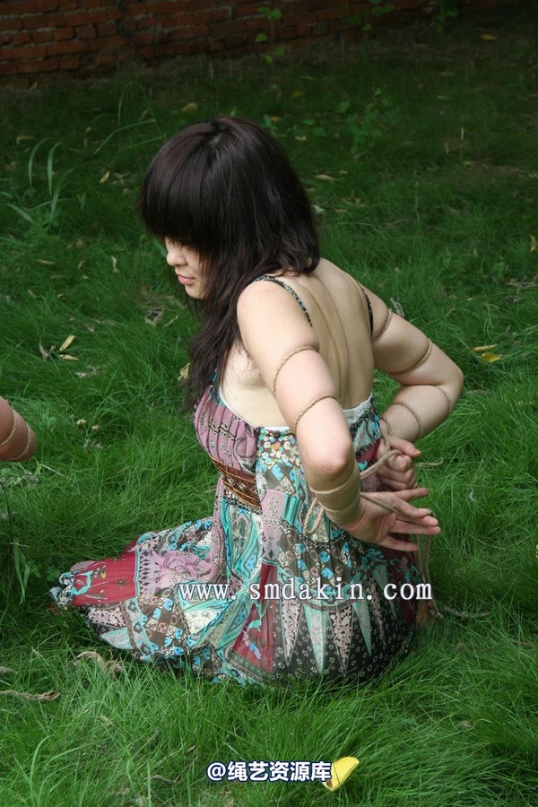 锐度主张 - 2009年第40期捆绑图（2009.8.9）模特：姗姗 月儿 第 22 张图片