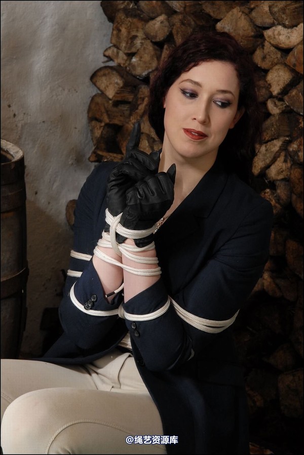 simplytied - That hat and gloves 第 6 张图片