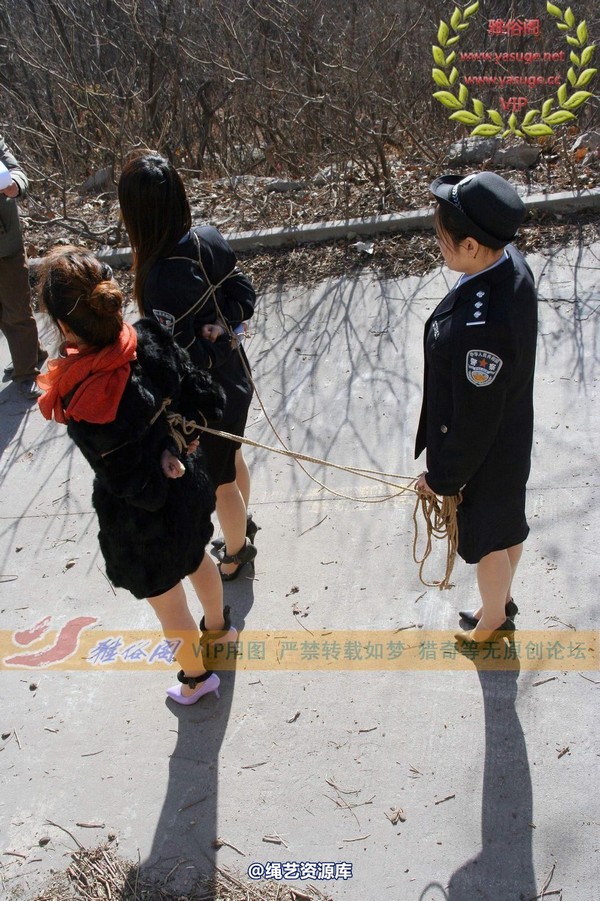 雅俗阁 - 2013-NO.34《押解》Model雅慕 雅蜜 第 9 张图片