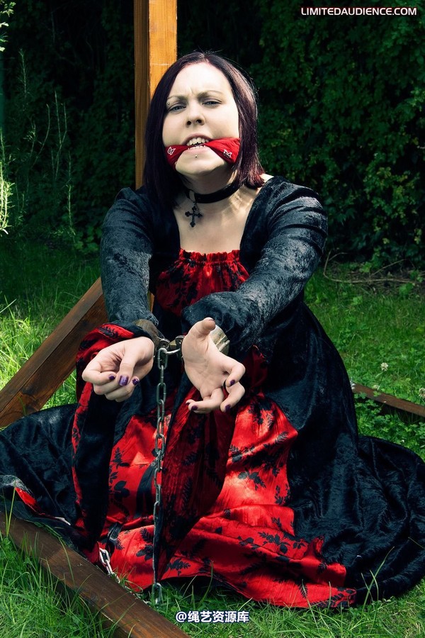 limitedaudience - 2011 carmina what will you do with me 3 第 16 张图片