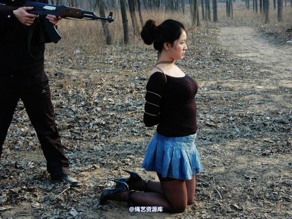 mj影视 - 2013-3-4陈沫踏青 黑丝美女最终的不归路 第 357 张图片