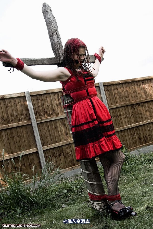limitedaudience - 2010 beckykat out in the cold 第 8 张图片