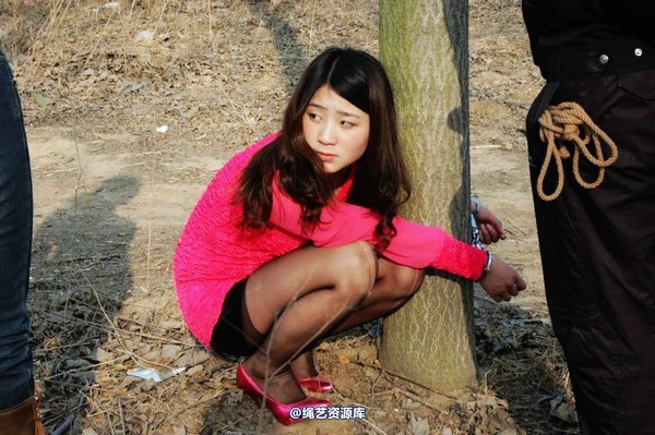 mj影视 - 2013-3-5陈沫踏青 黑丝美女最终的不归路 第 446 张图片