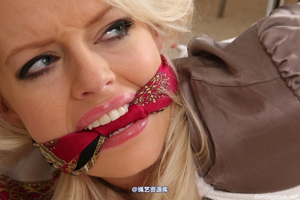 bondagebob - Hannah Claydon It just gets tighter 第 141 张图片