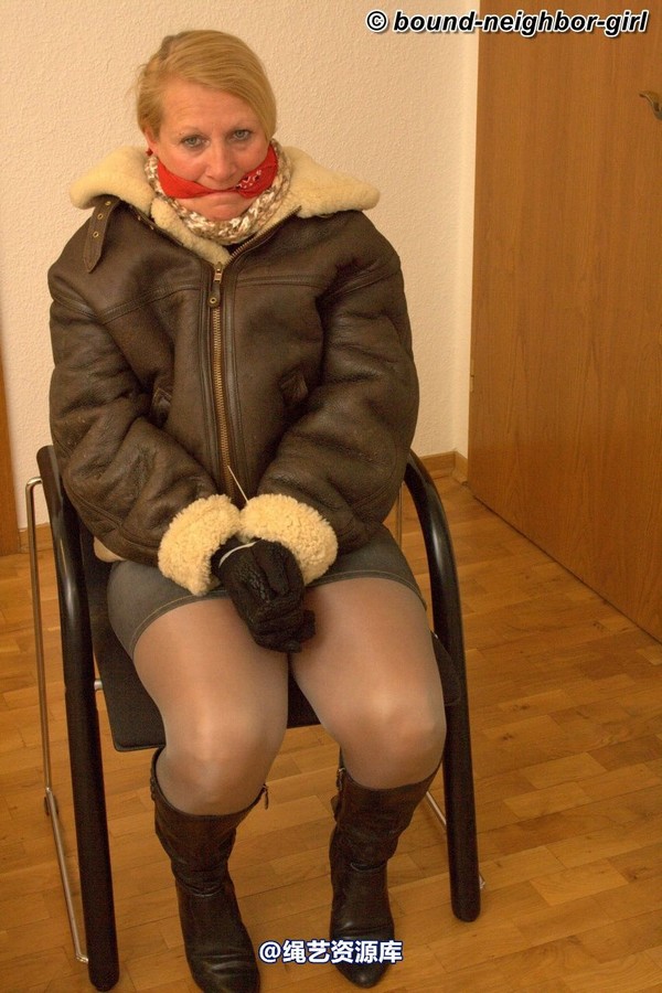 bound-neighbor-girl - Isabel - Tied at home and in the office 2 第 44 张图片