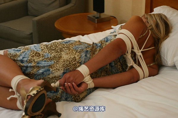 jbroper - Jenni 2009-3 第 47 张图片