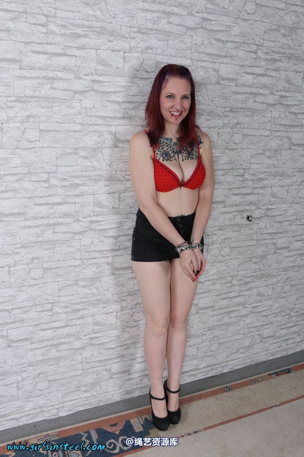 girlsinsteel - Irish 8 handcuffs and legirons 第 41 张图片