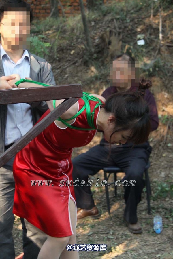 锐度主张 - 第六届锦绣江南-红旗袍欧式吊模特：嫒柔 第 57 张图片
