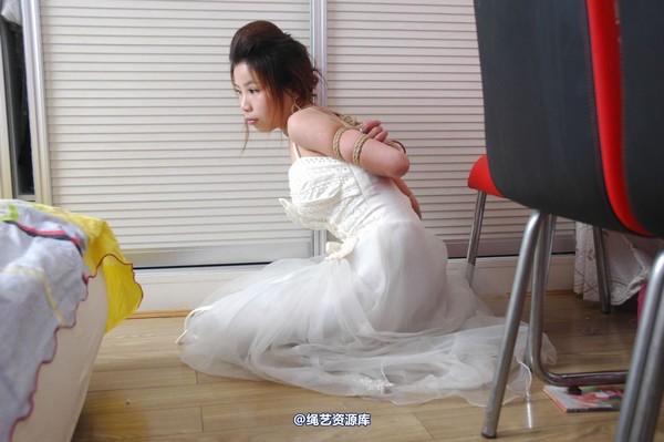 唯美之家 - 丽莎婚纱捆绑2010-7-8 第 158 张图片